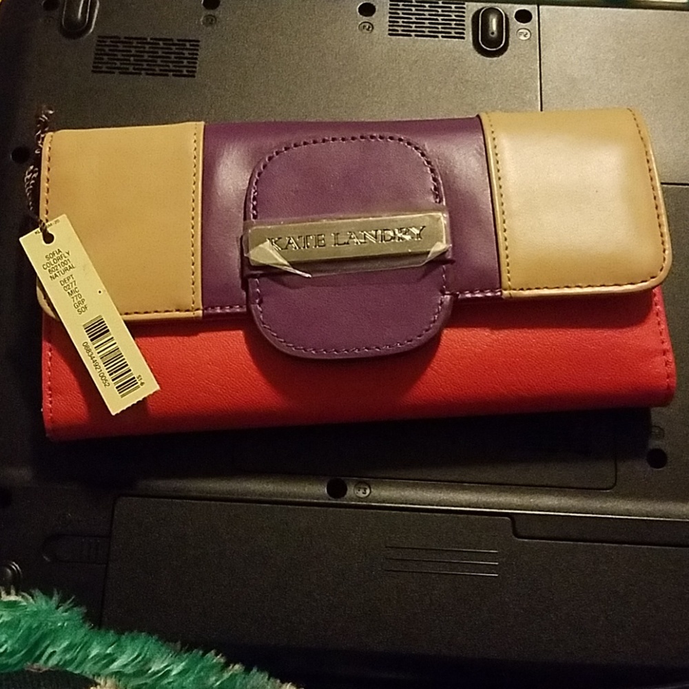 Kate Landry wallet